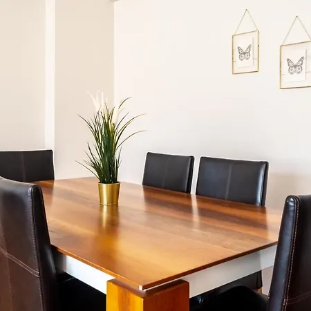 Апартаменты Comfy Flat Near Popular Attractions In Sisli