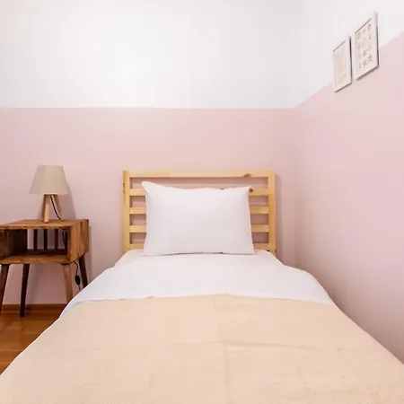 Comfy Flat Near Popular Attractions In Sisli Апартаменты *
